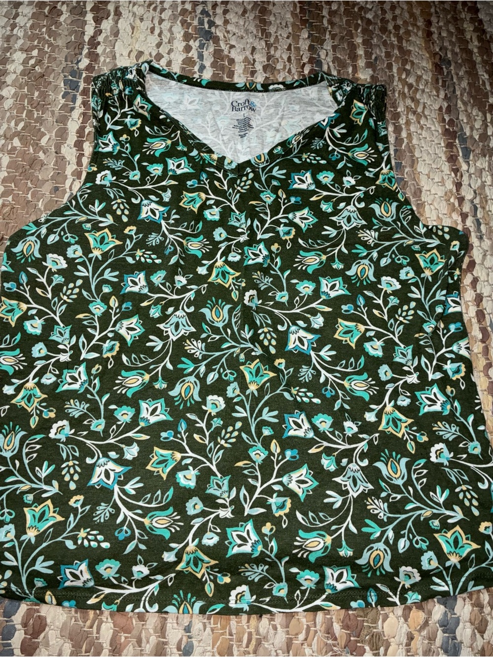 croft & barrow Dark Green Floral V-Neck Tank Top